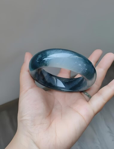 翡翠‘水沫共生’陷阱：鈉長石玉的冒充手法解密